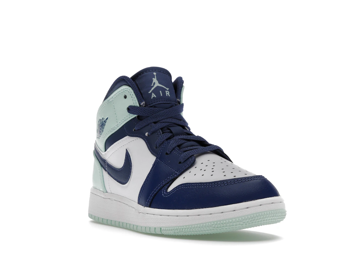 Vue 7 de Jordan 1 Mid Mystic Navy Mint Foam (GS)