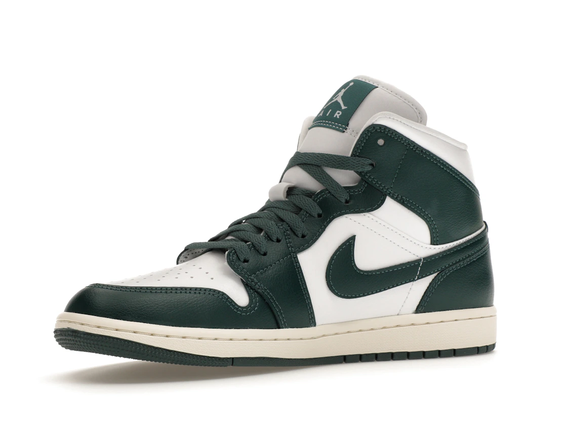 Vue 16 de Jordan 1 Mid Oxidised Green 