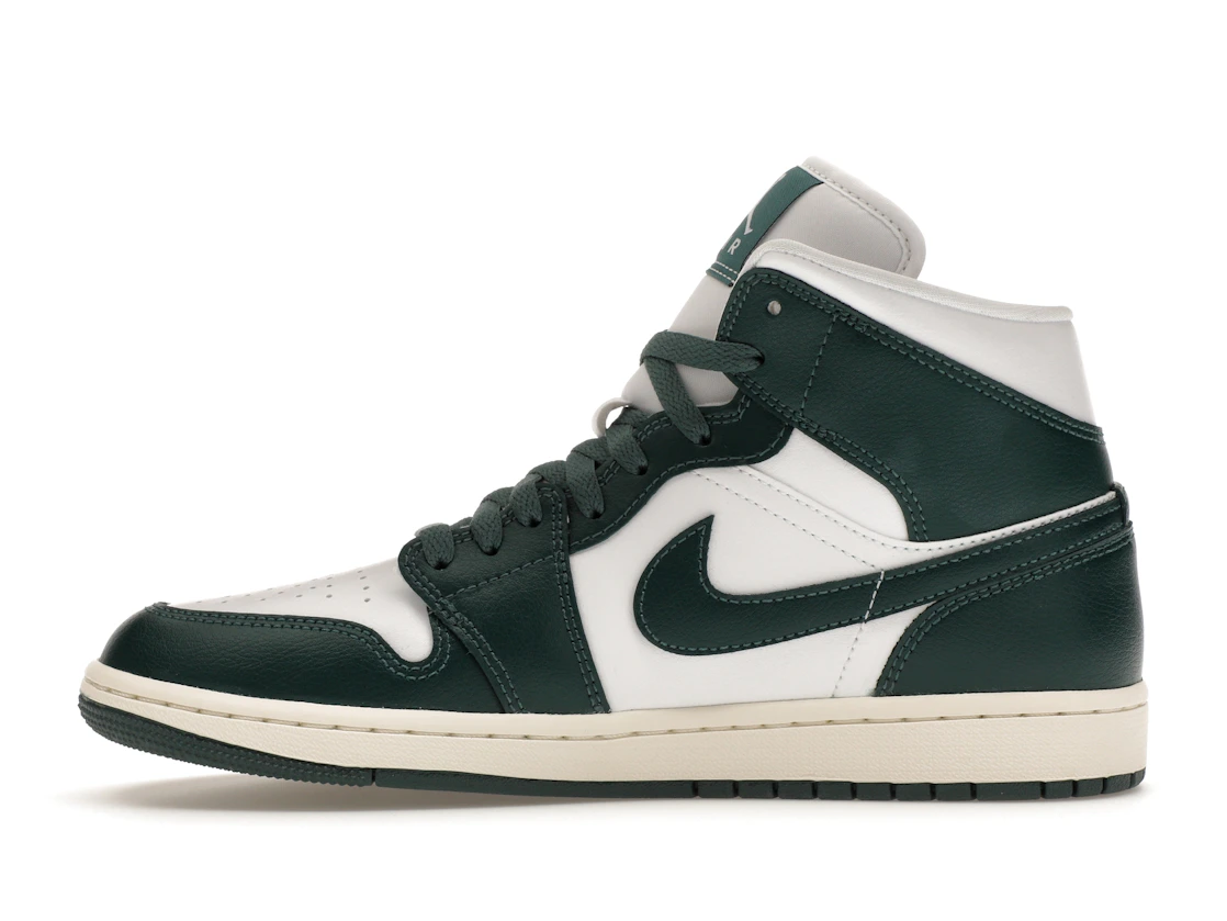Vue 19 de Jordan 1 Mid Oxidised Green 