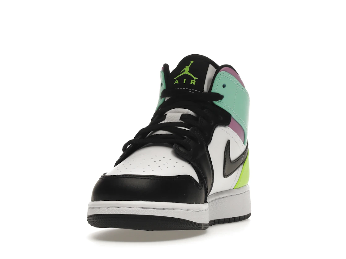 Vue 12 de Jordan 1 Mid Pastel Black Toe (GS)