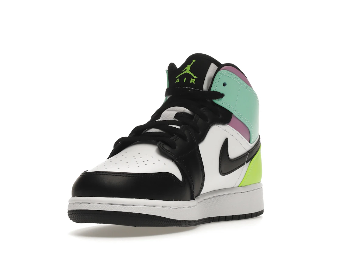 Vue 13 de Jordan 1 Mid Pastel Black Toe (GS)
