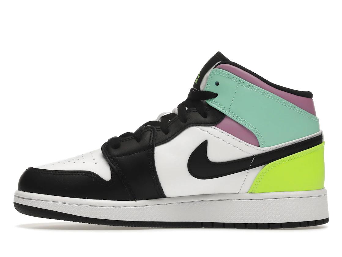 Vue 19 de Jordan 1 Mid Pastel Black Toe (GS)