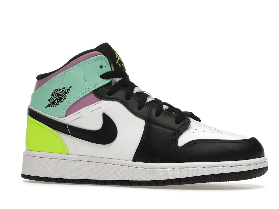 Vue 3 de Jordan 1 Mid Pastel Black Toe (GS)