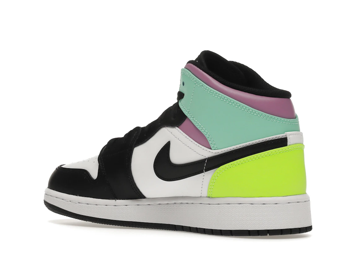 Vue 23 de Jordan 1 Mid Pastel Black Toe (GS)