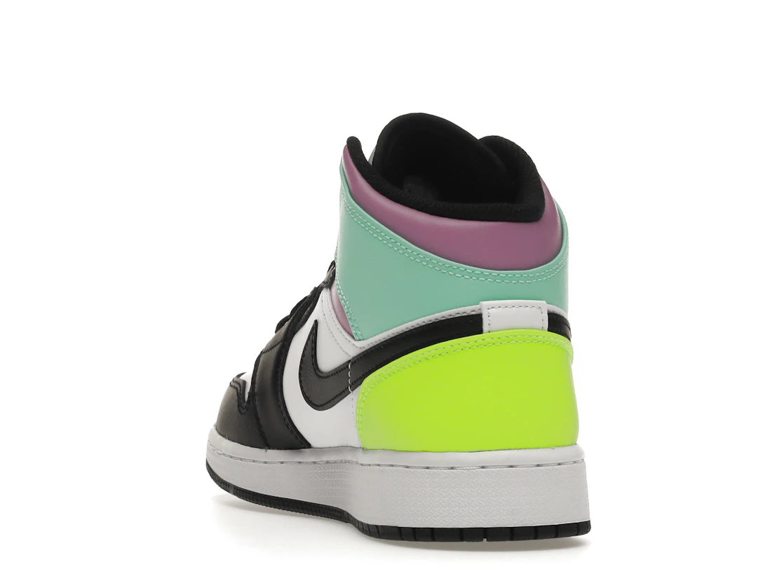Vue 26 de Jordan 1 Mid Pastel Black Toe (GS)