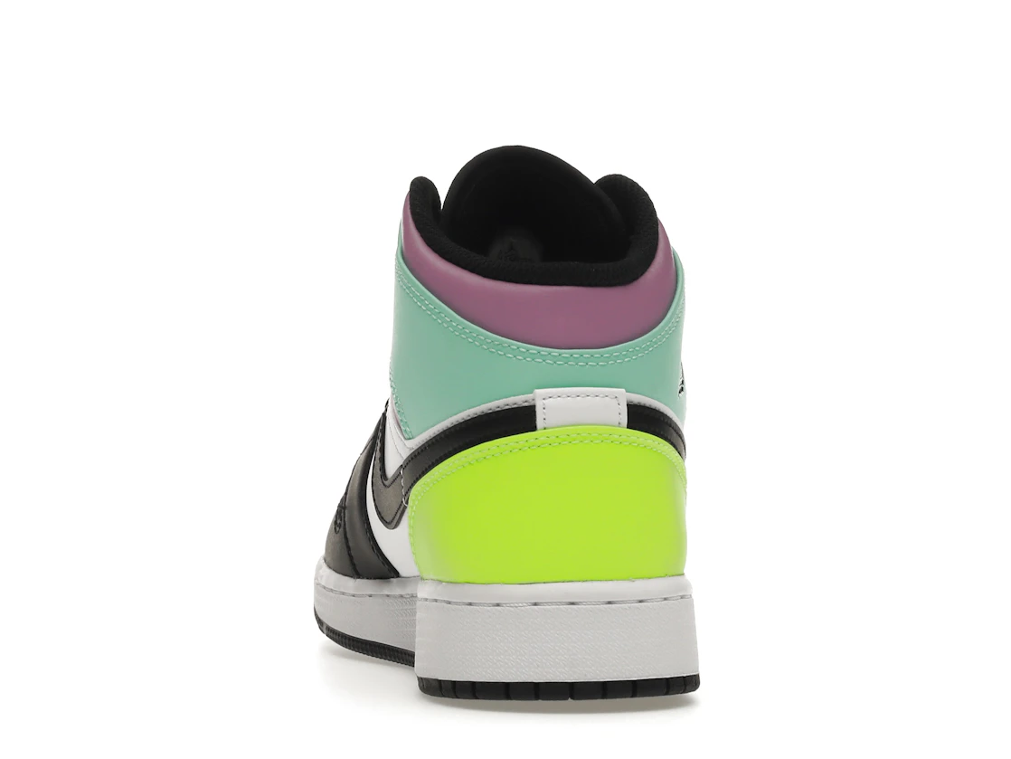 Vue 27 de Jordan 1 Mid Pastel Black Toe (GS)