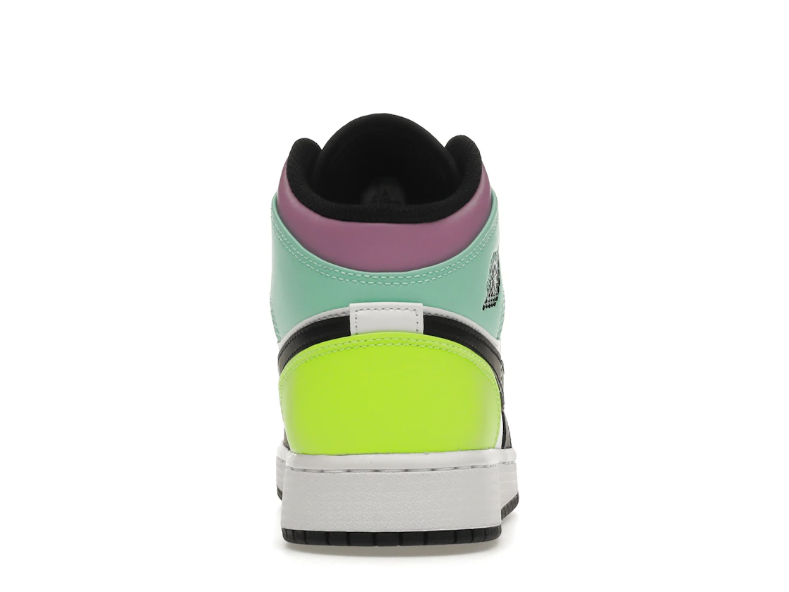 Vue 28 de Jordan 1 Mid Pastel Black Toe (GS)
