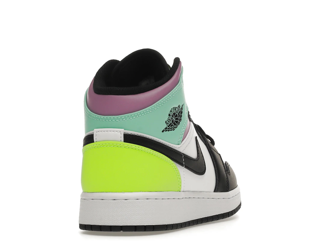 Vue 30 de Jordan 1 Mid Pastel Black Toe (GS)