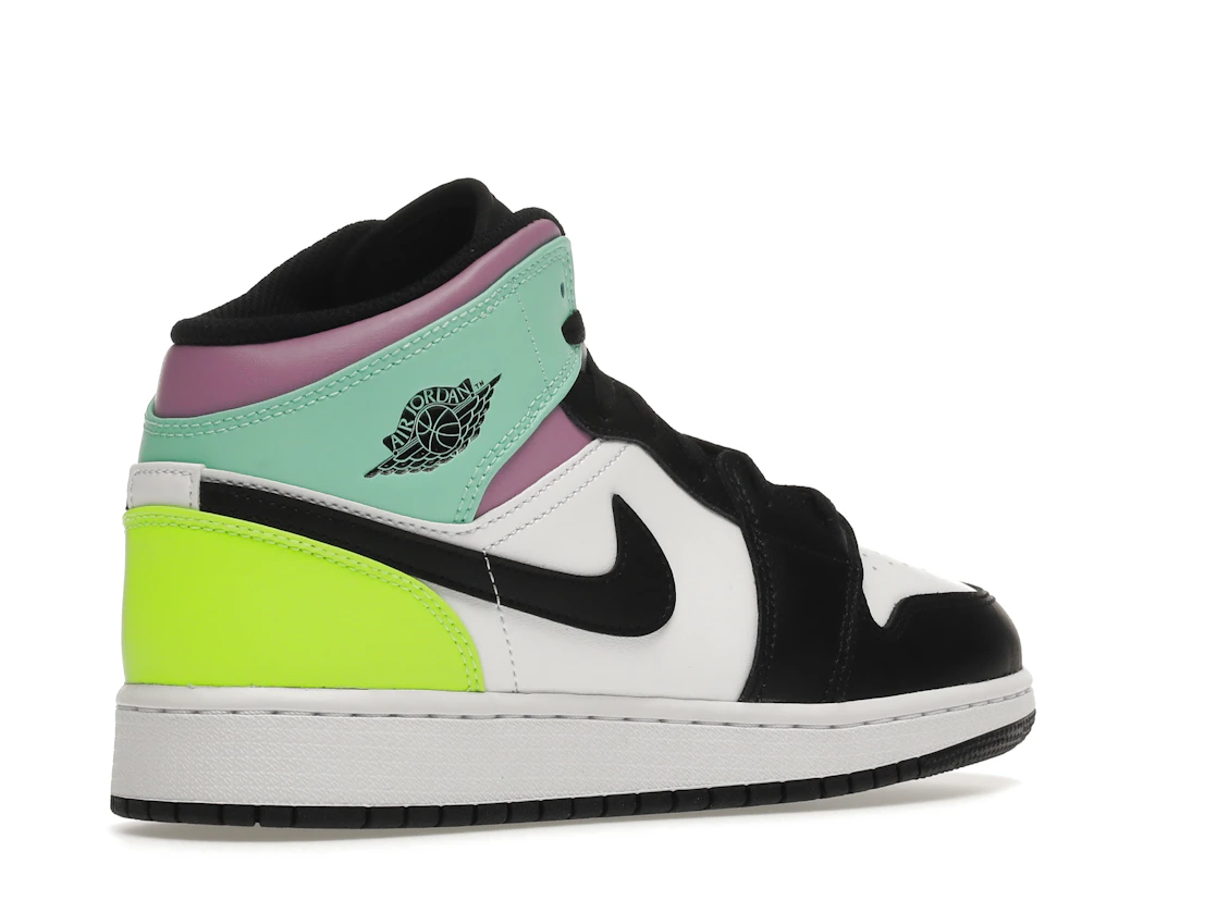 Vue 33 de Jordan 1 Mid Pastel Black Toe (GS)