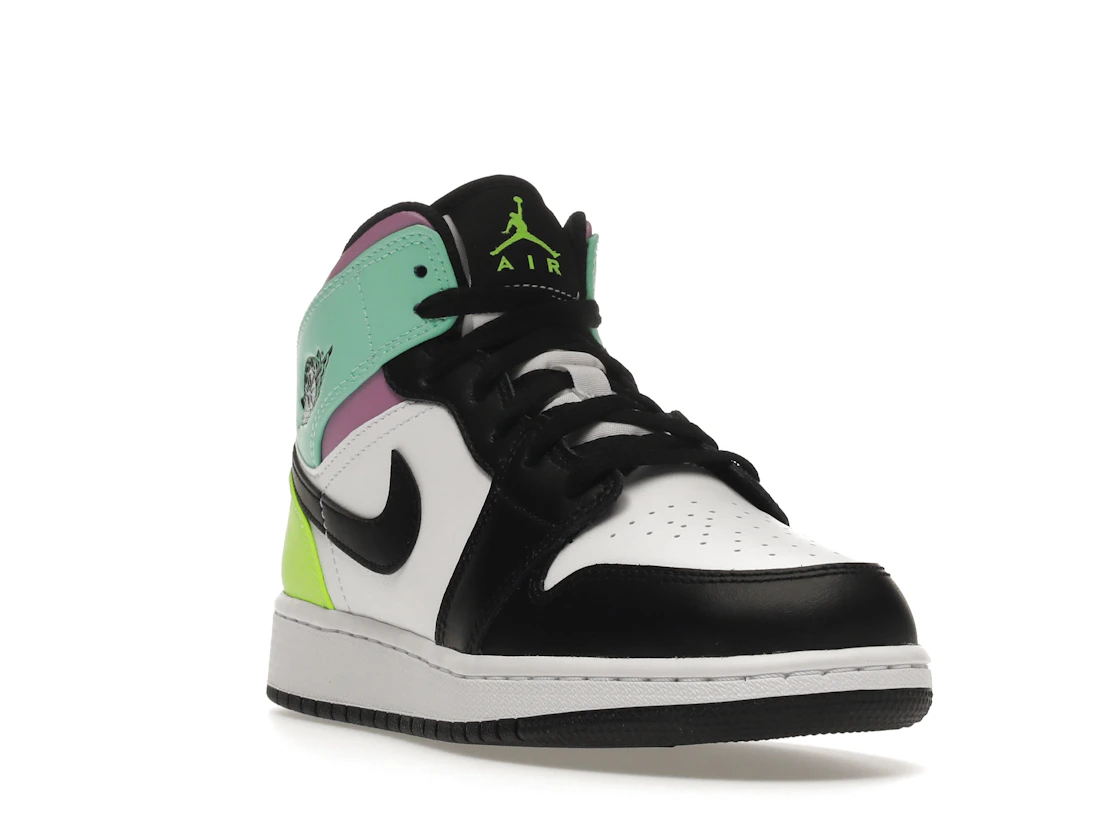 Vue 7 de Jordan 1 Mid Pastel Black Toe (GS)
