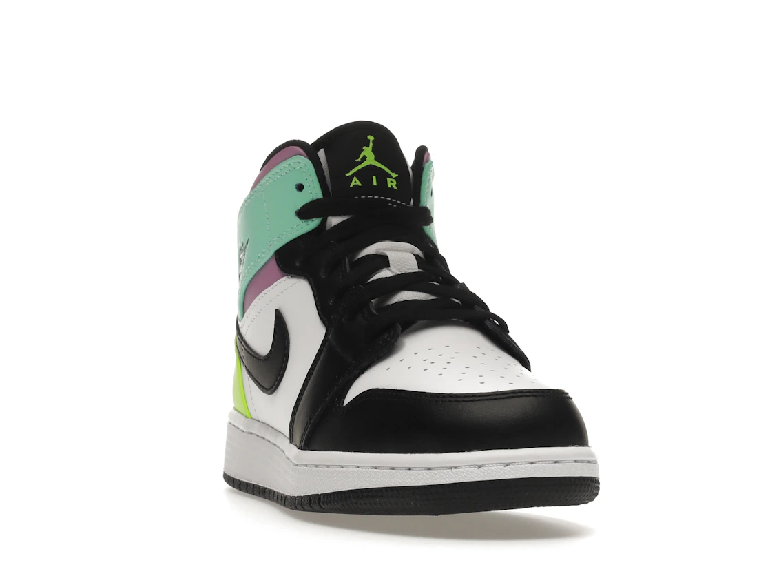Vue 8 de Jordan 1 Mid Pastel Black Toe (GS)