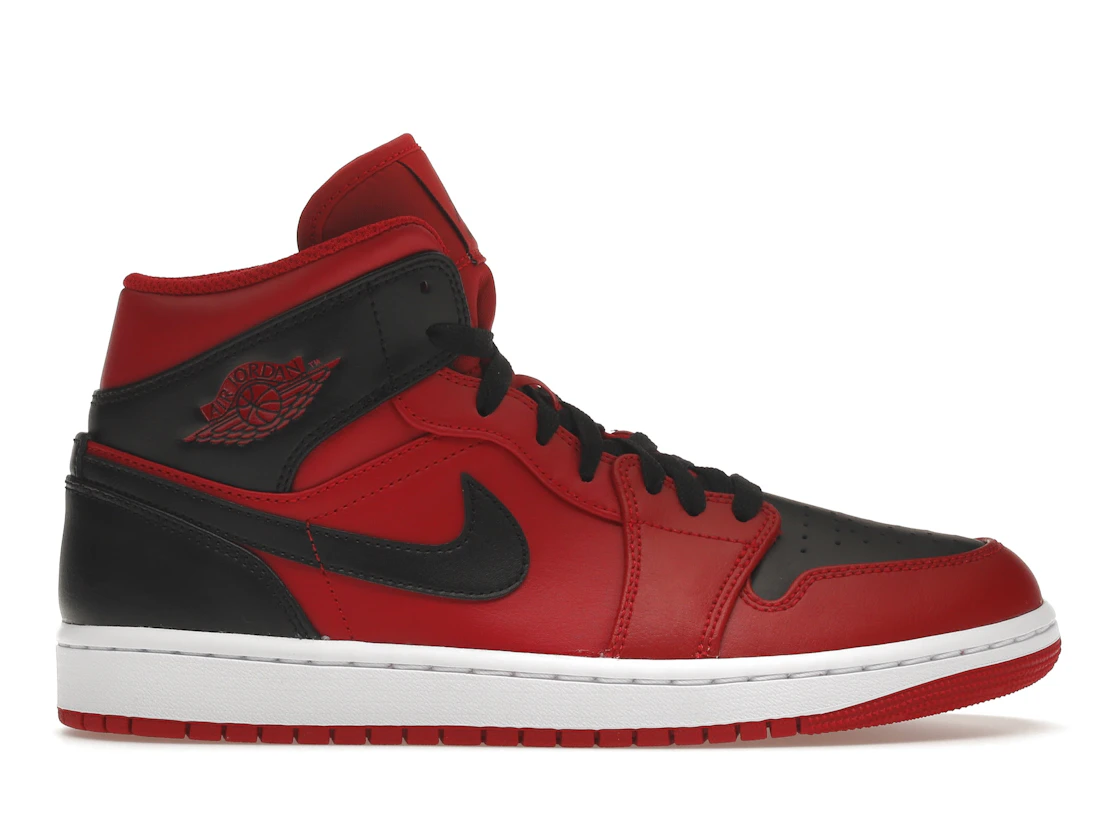 Vue 1 de Jordan 1 Mid Reverse Bred (2021)