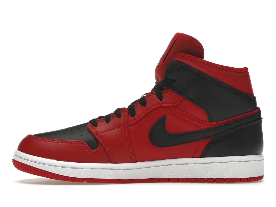 Vue 19 de Jordan 1 Mid Reverse Bred (2021)