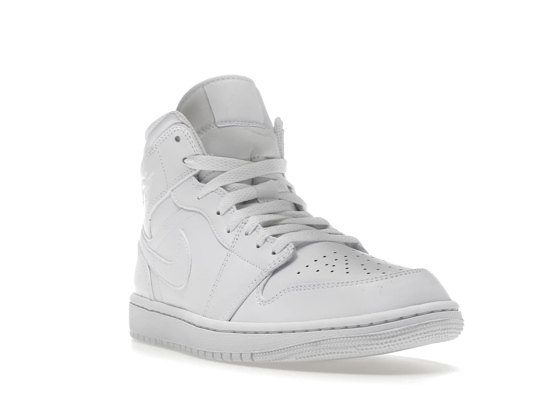 Vue 7 de Jordan 1 Mid Triple White