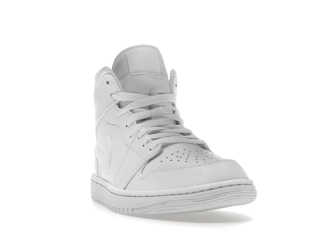 Vue 8 de Jordan 1 Mid Triple White