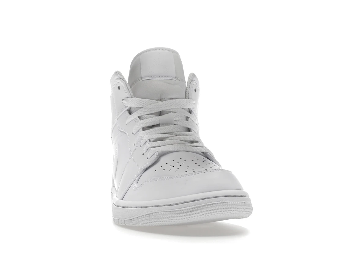 Vue 9 de Jordan 1 Mid Triple White