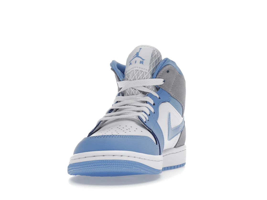 Vue 12 de Jordan 1 Mid University Blue Grey