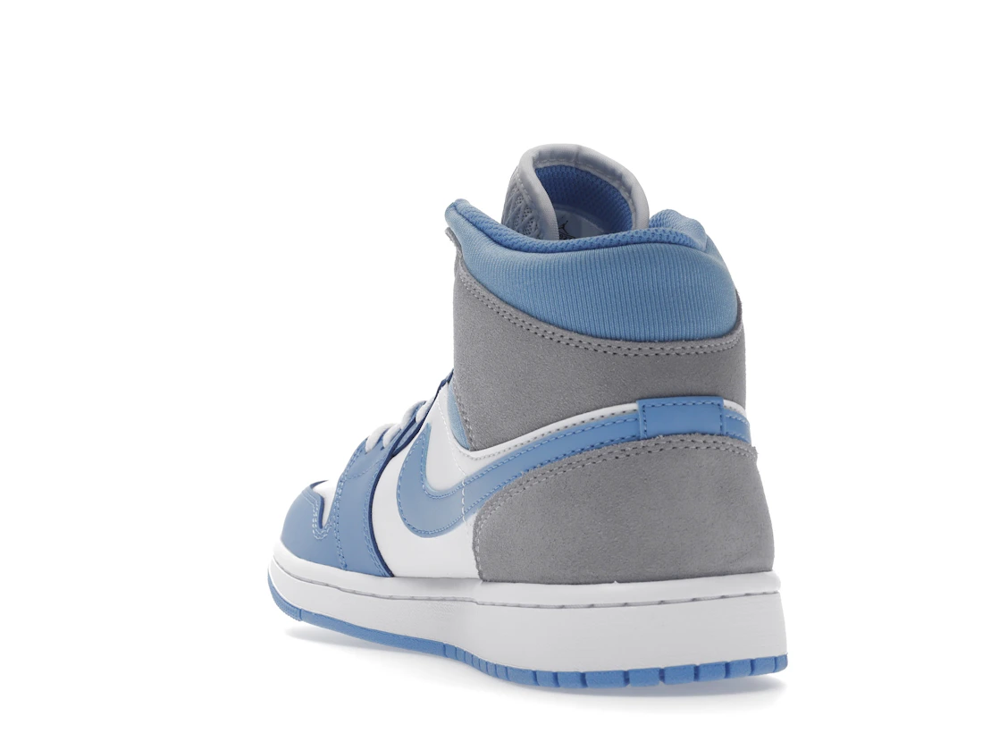 Vue 26 de Jordan 1 Mid University Blue Grey