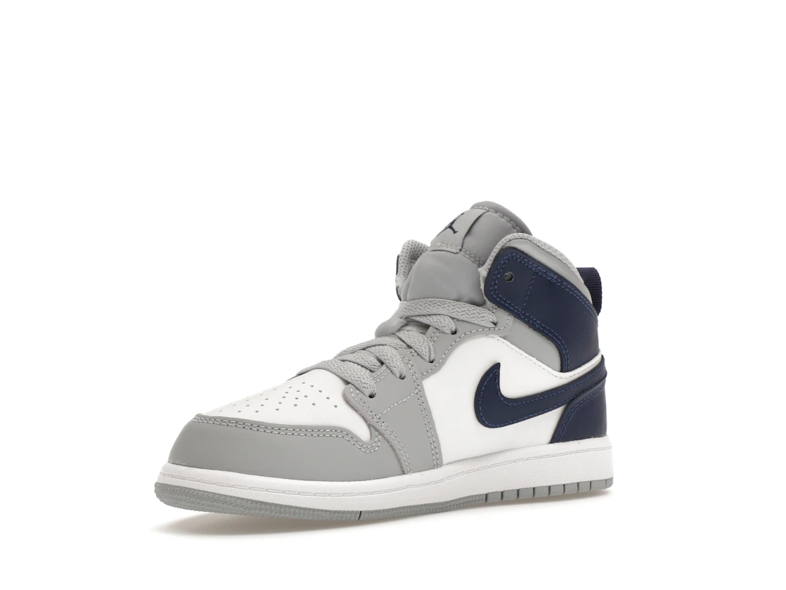 Vue 15 de Jordan 1 Mid Wolf Grey Midnight Navy (PS)