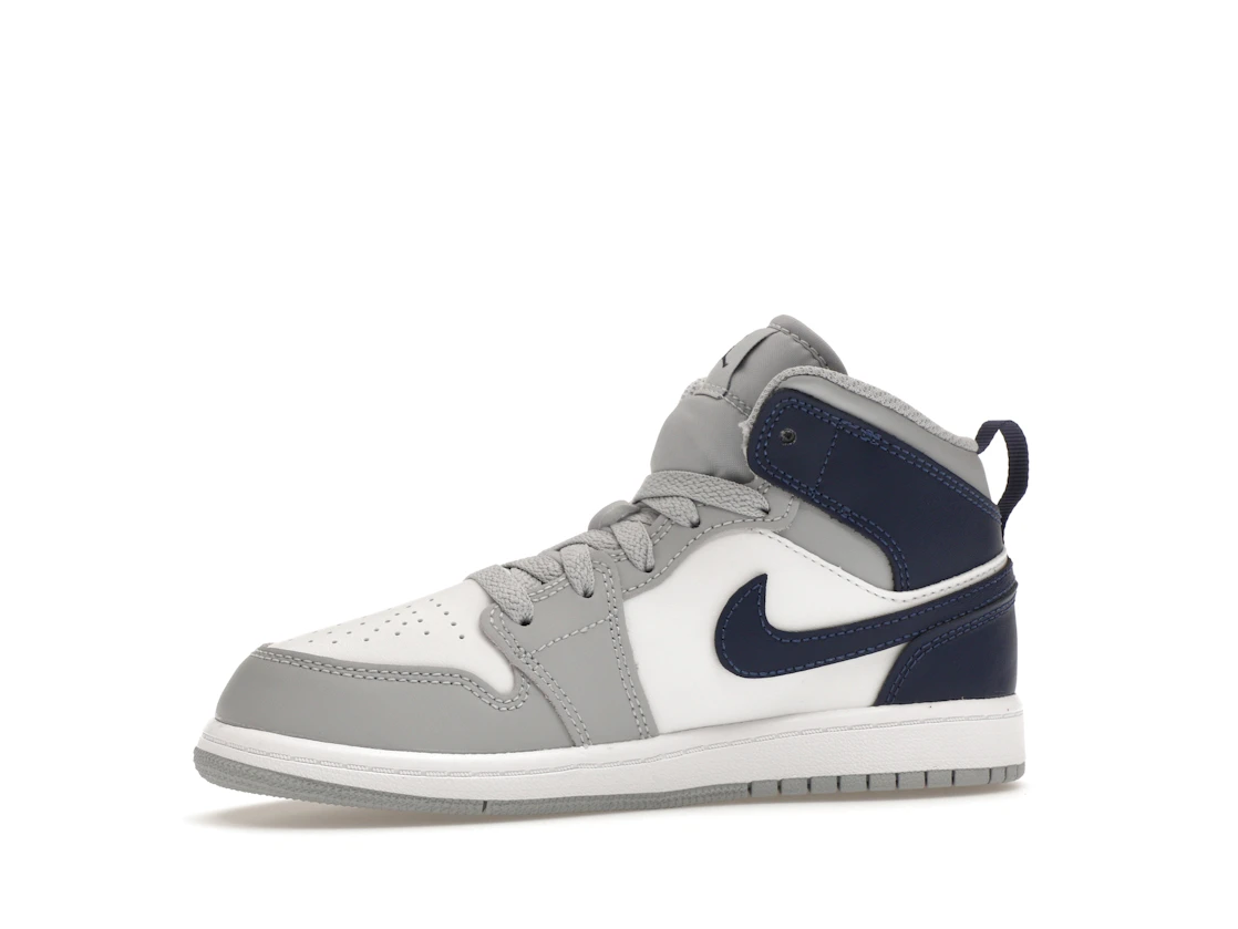 Vue 17 de Jordan 1 Mid Wolf Grey Midnight Navy (PS)