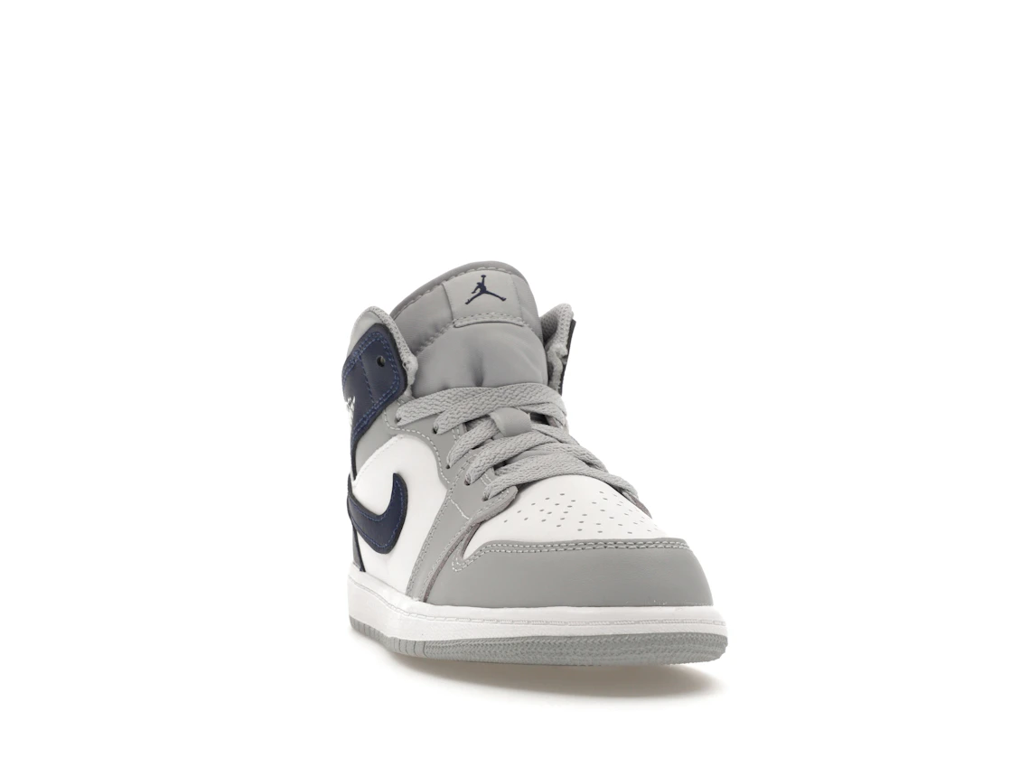 Vue 8 de Jordan 1 Mid Wolf Grey Midnight Navy (PS)