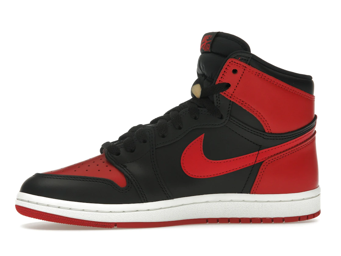Vue 18 de Jordan 1 Retro High '85 OG Bred (2025)
