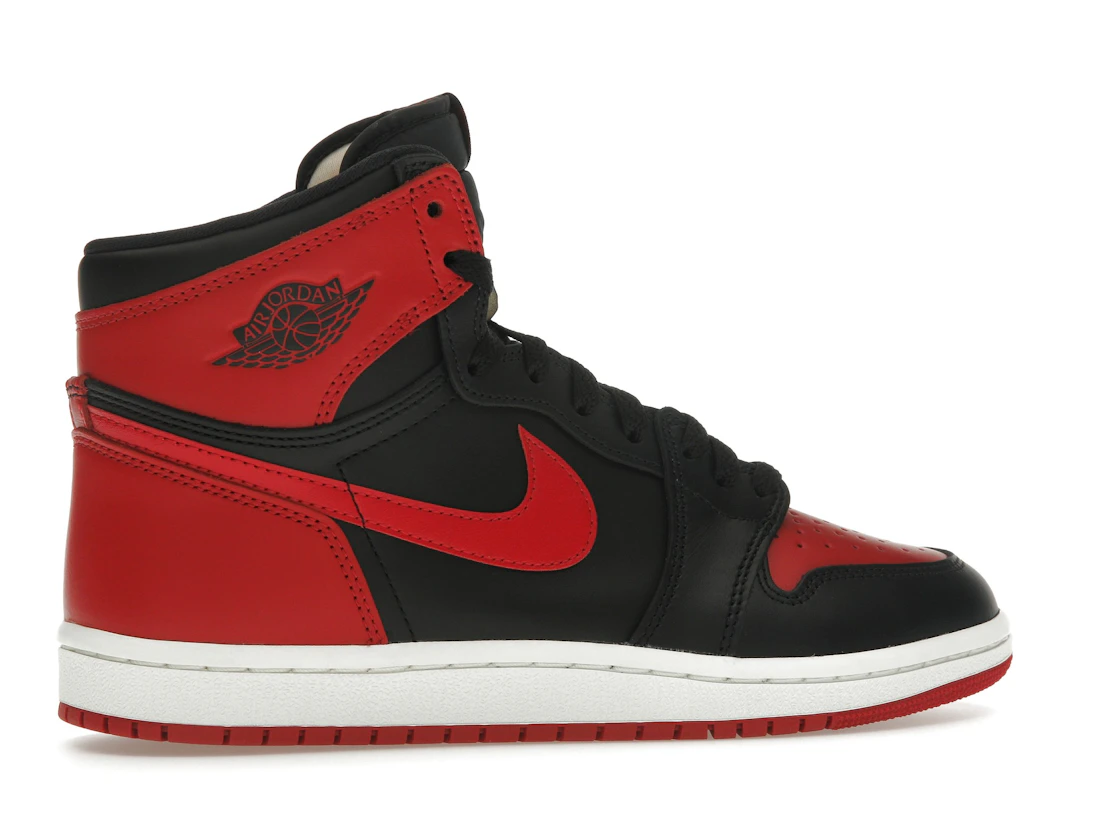 Vue 35 de Jordan 1 Retro High '85 OG Bred (2025)