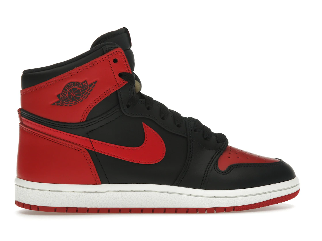 Vue 36 de Jordan 1 Retro High '85 OG Bred (2025)