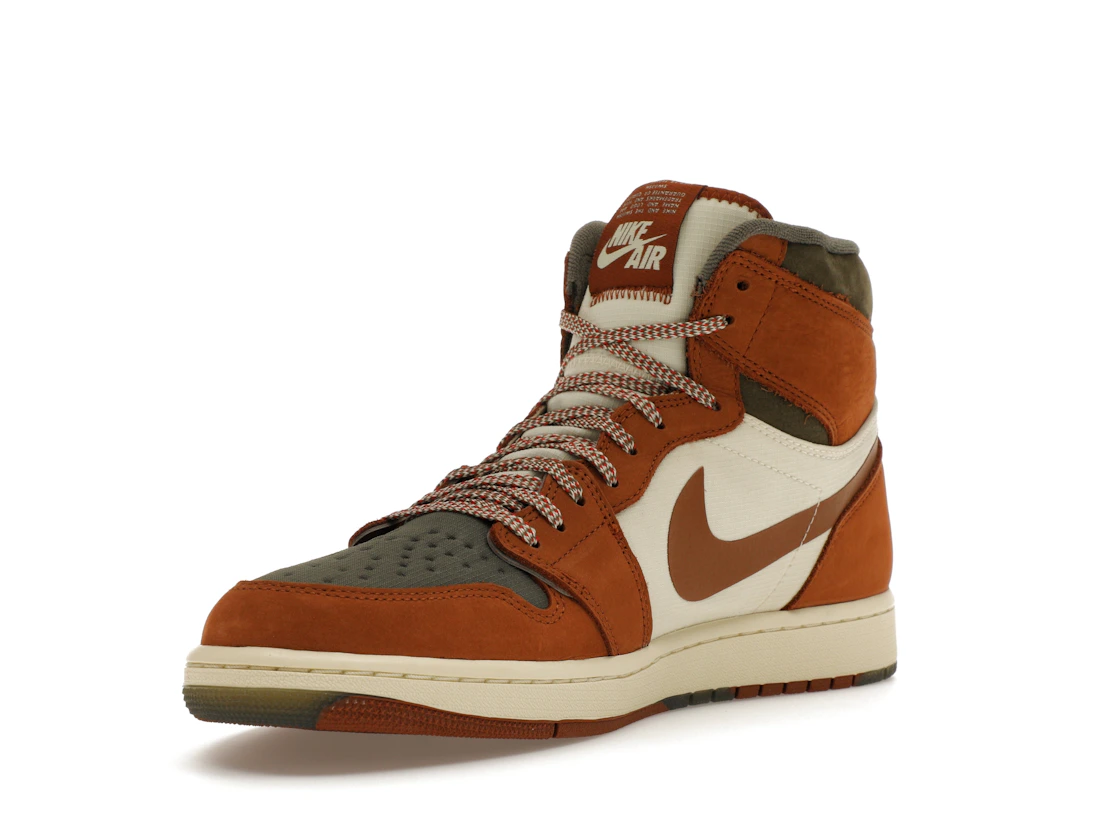 Vue 14 de Jordan 1 Retro High Element Gore-Tex Legend Coffee