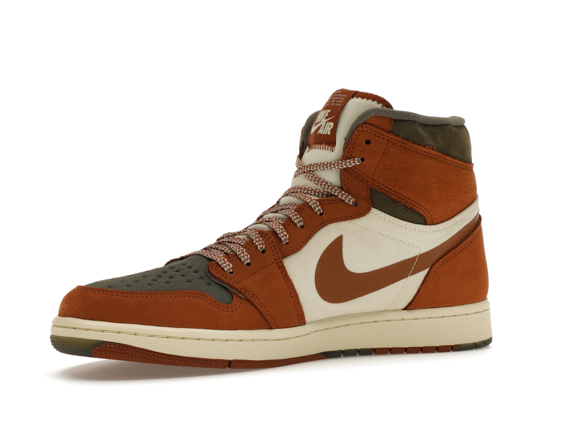 Vue 16 de Jordan 1 Retro High Element Gore-Tex Legend Coffee