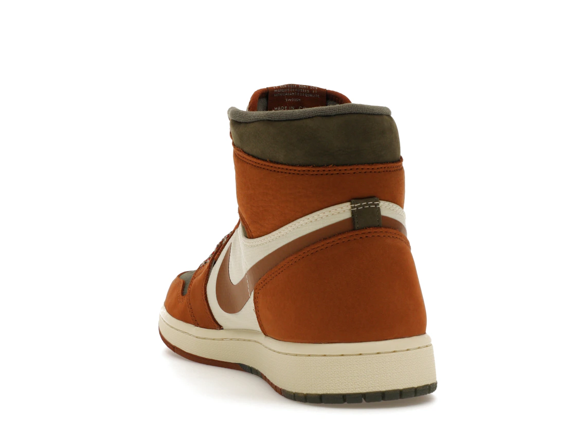 Vue 26 de Jordan 1 Retro High Element Gore-Tex Legend Coffee