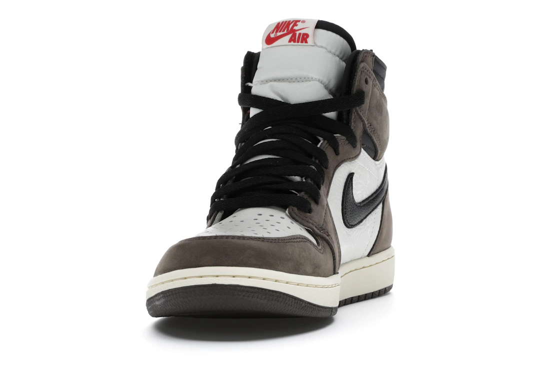 Vue 12 de Jordan 1 Retro High OG SP Travis Scott Mocha