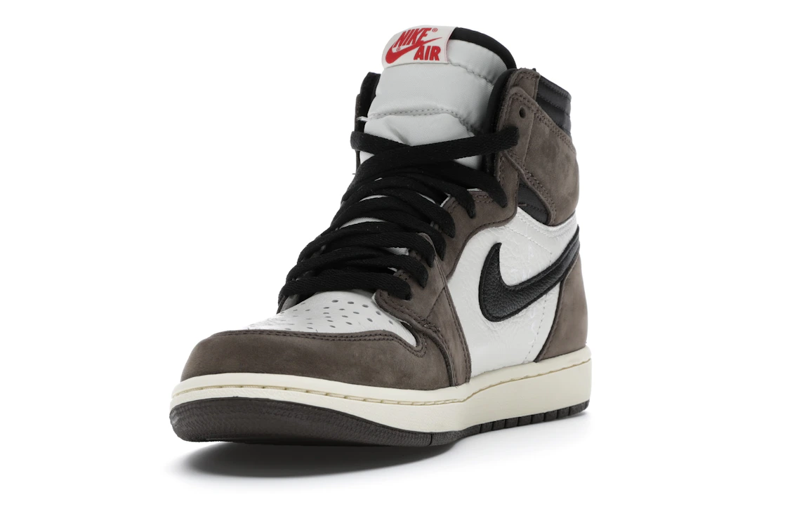 Vue 13 de Jordan 1 Retro High OG SP Travis Scott Mocha
