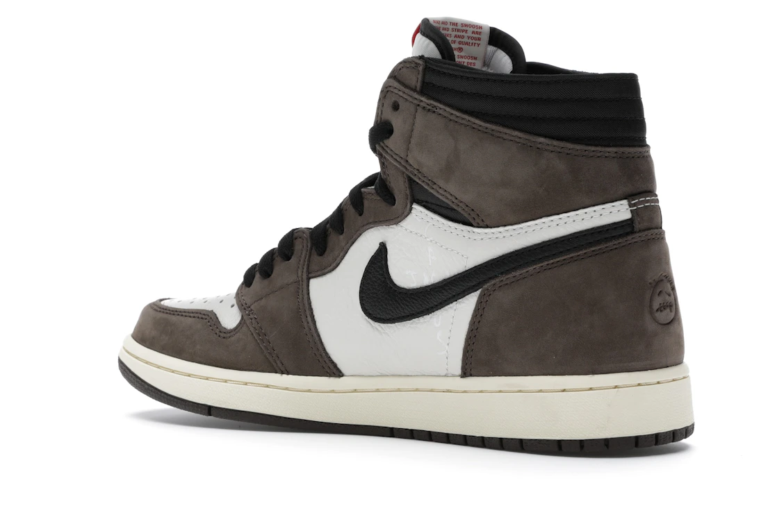 Vue 23 de Jordan 1 Retro High OG SP Travis Scott Mocha