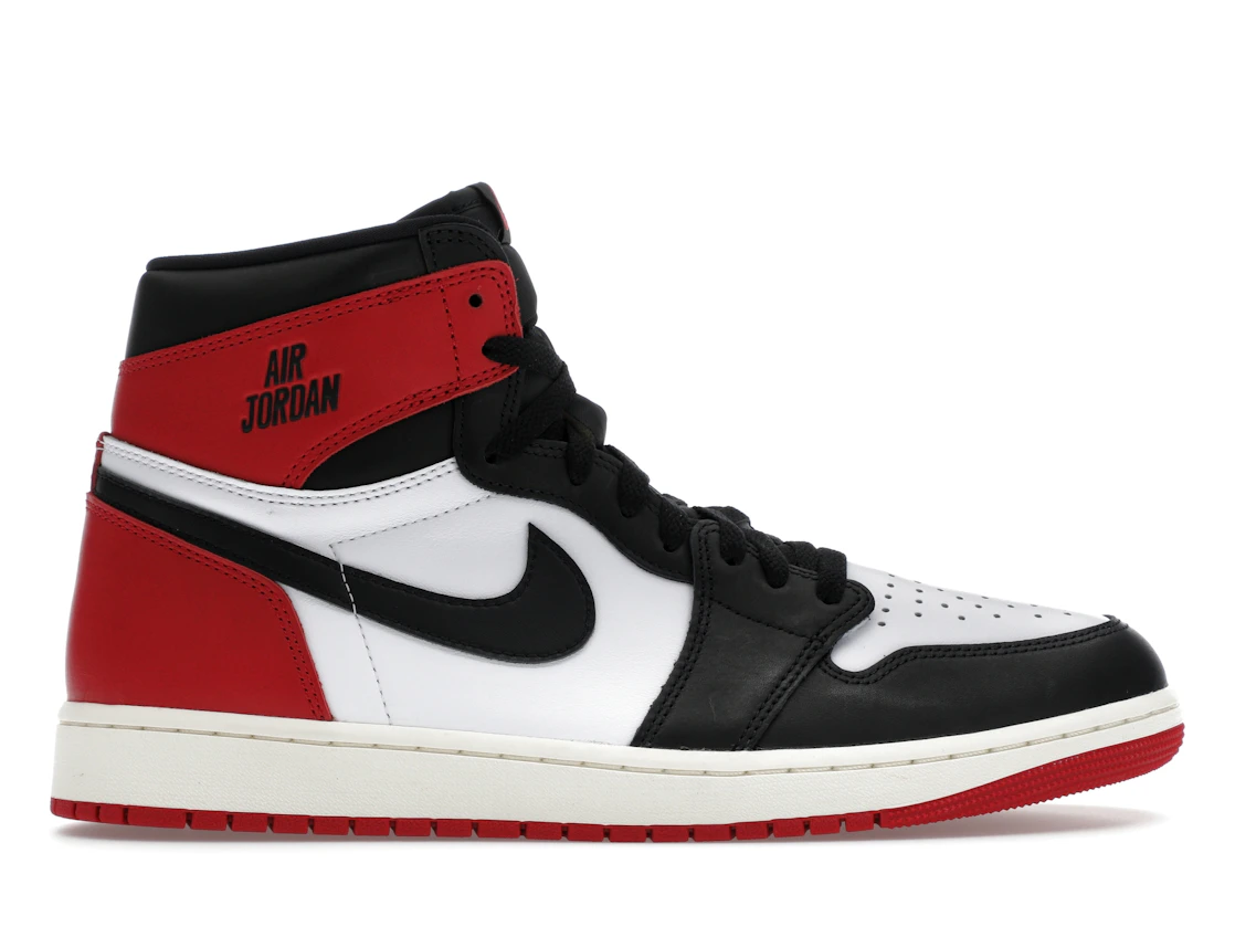 Vue 1 de Jordan 1 Retro High OG Black Toe Reimagined