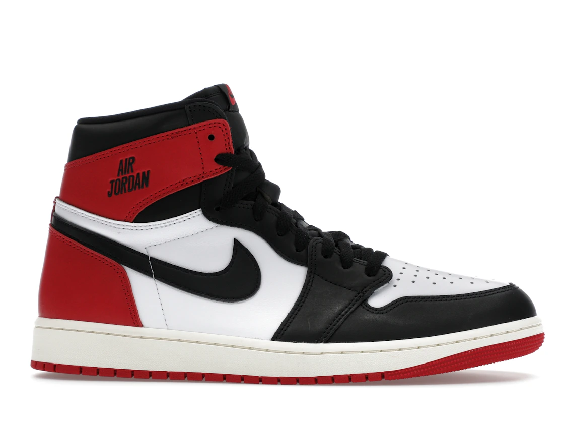 Vue 2 de Jordan 1 Retro High OG Black Toe Reimagined