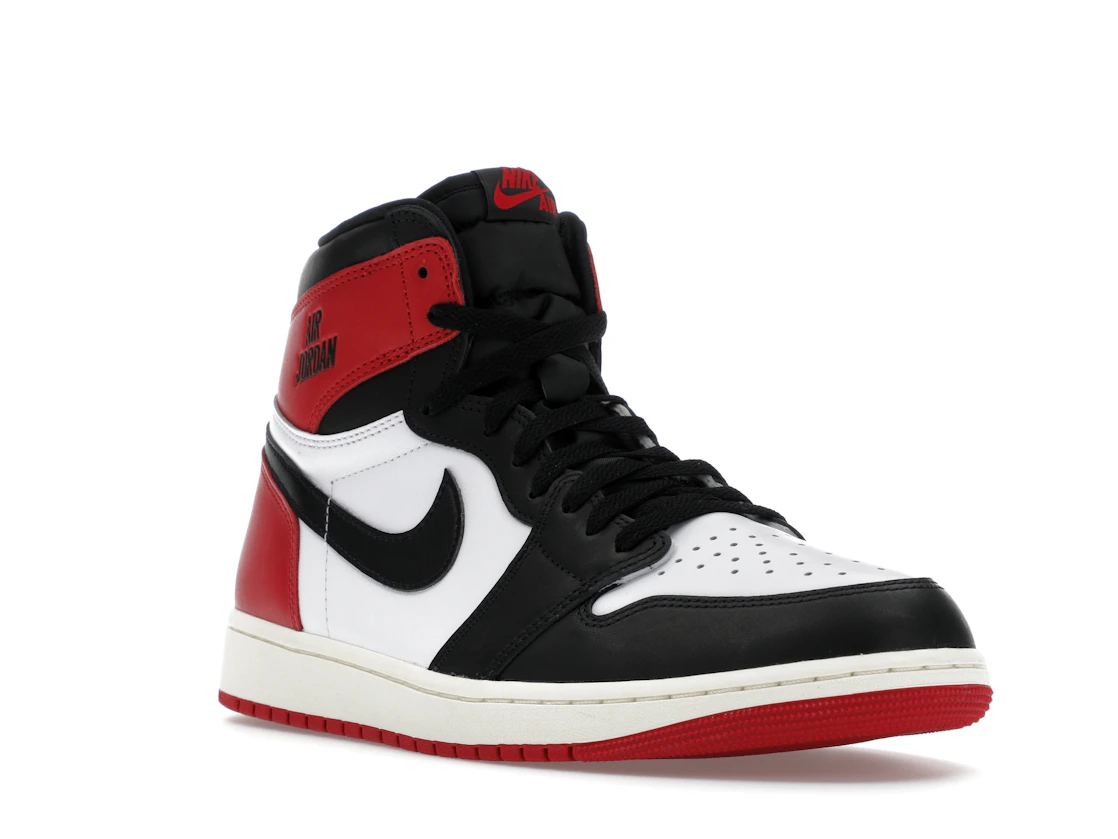 Vue 6 de Jordan 1 Retro High OG Black Toe Reimagined