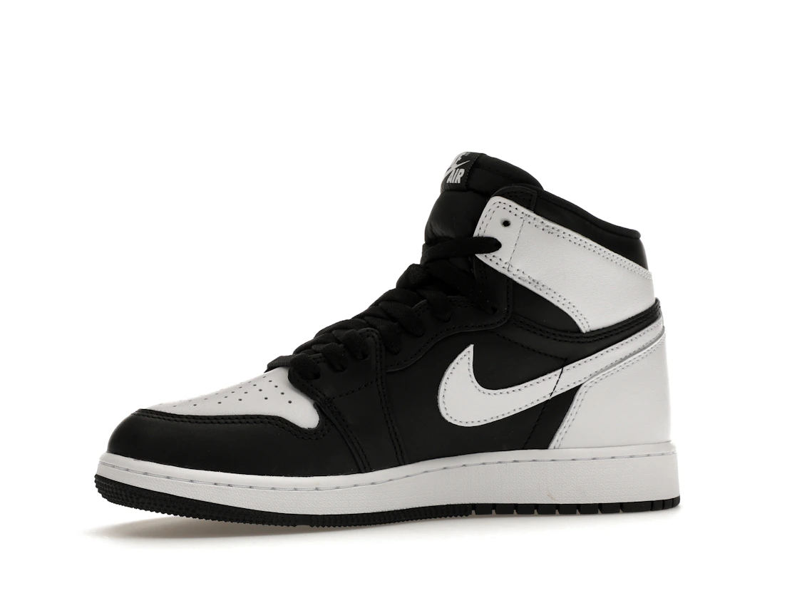 Vue 17 de Jordan 1 Retro High OG Black White (GS)