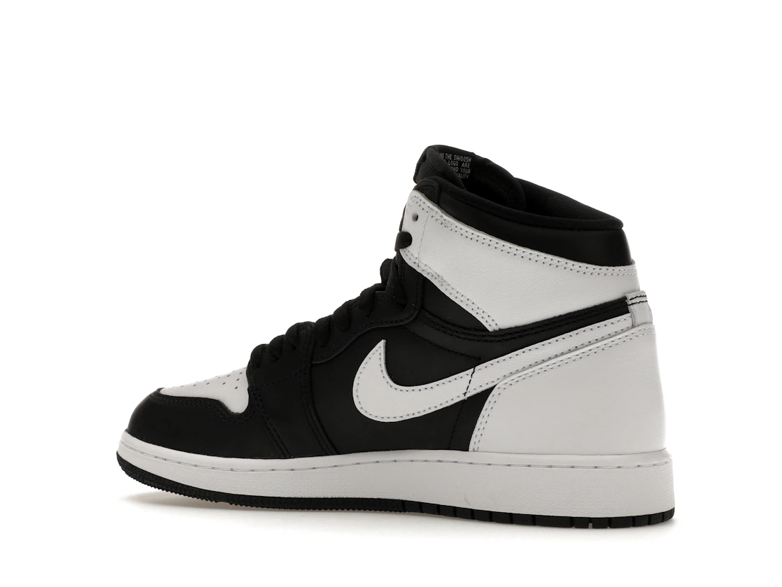 Vue 22 de Jordan 1 Retro High OG Black White (GS)