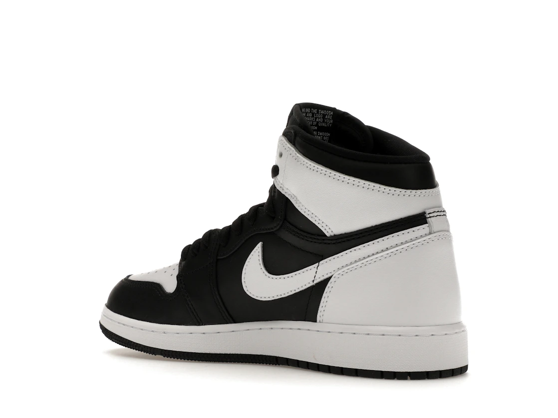 Vue 23 de Jordan 1 Retro High OG Black White (GS)