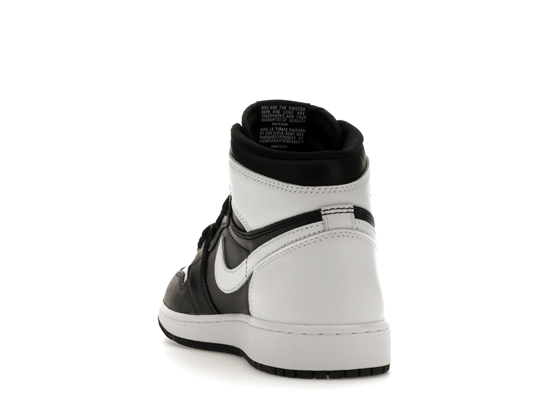 Vue 26 de Jordan 1 Retro High OG Black White (GS)