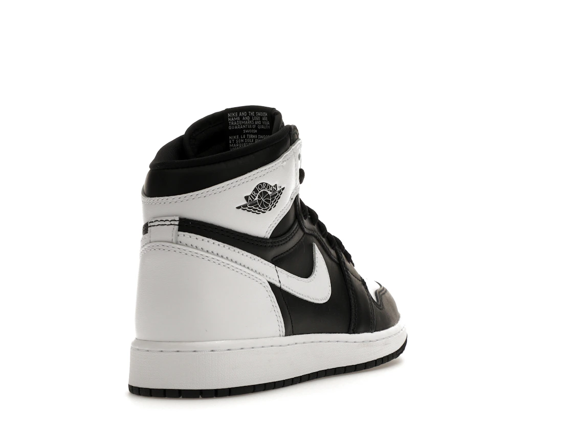 Vue 31 de Jordan 1 Retro High OG Black White (GS)