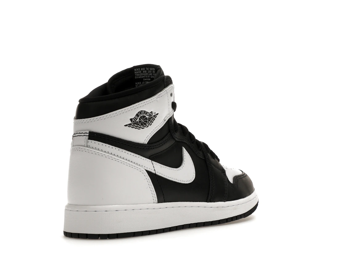 Vue 32 de Jordan 1 Retro High OG Black White (GS)