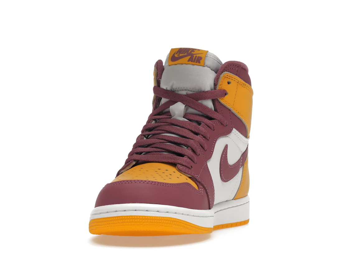 Vue 12 de Jordan 1 Retro High OG Brotherhood