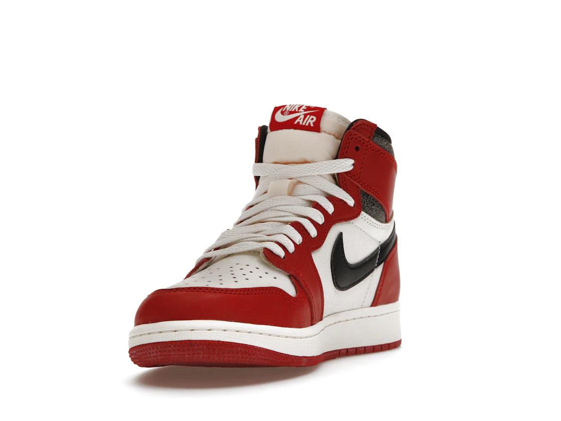 Vue 13 de Jordan 1 Retro High OG Chicago Lost and Found (GS)