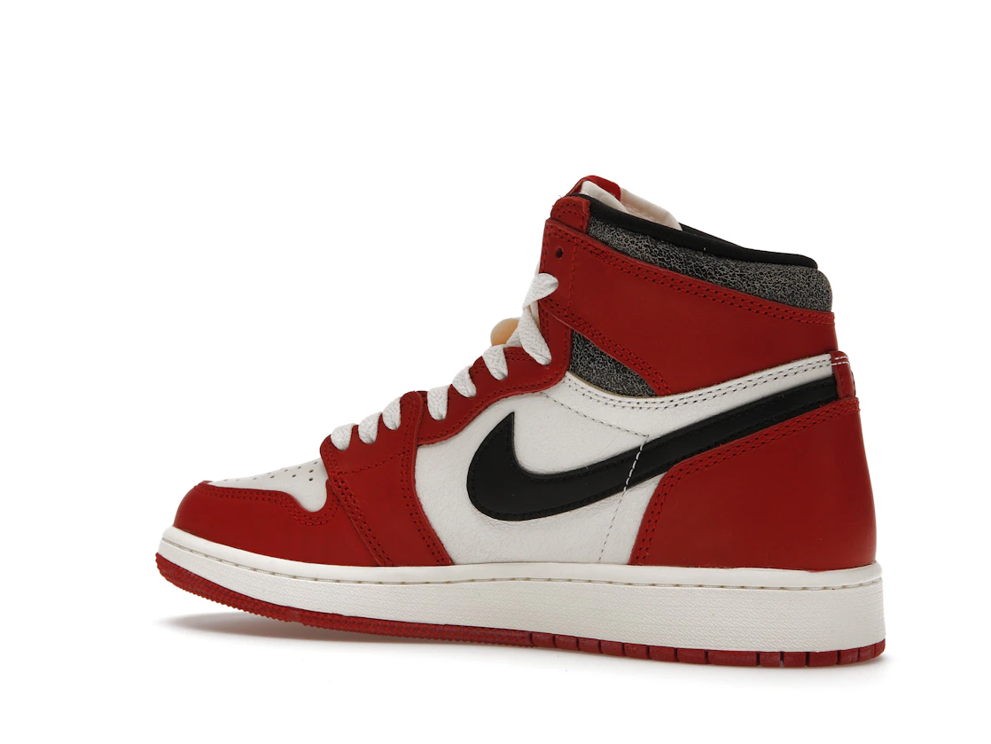 Vue 22 de Jordan 1 Retro High OG Chicago Lost and Found (GS)