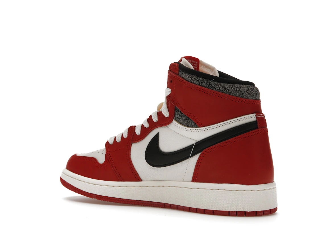 Vue 23 de Jordan 1 Retro High OG Chicago Lost and Found (GS)
