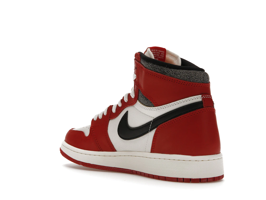 Vue 24 de Jordan 1 Retro High OG Chicago Lost and Found (GS)