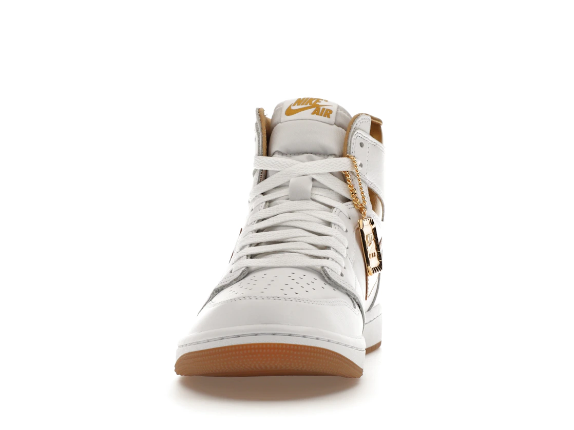 Vue 11 de Jordan 1 Retro High OG Metallic Gold 