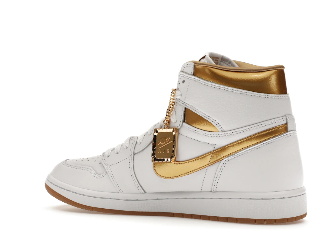 Vue 22 de Jordan 1 Retro High OG Metallic Gold 